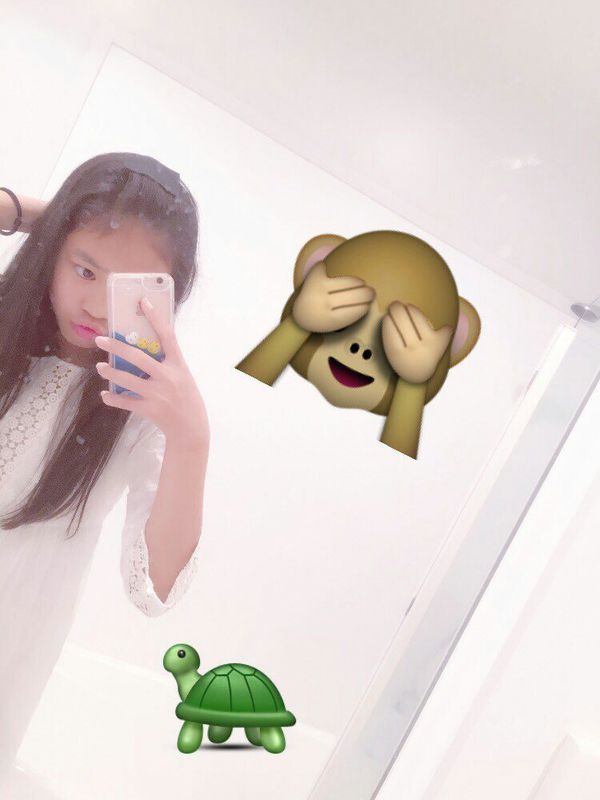 你好 微信用户 美图秀秀 ps(photoshop) 都可以处理的 做人啦 最