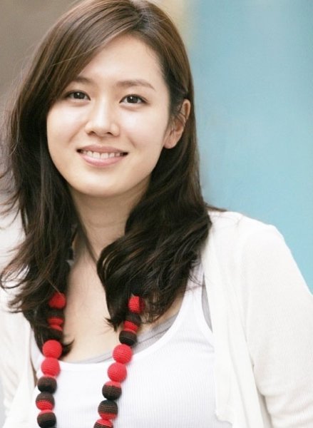 孙艺珍太会穿连简单的裙子都驾驭的超好