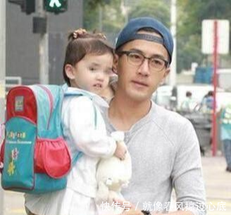 杨幂3岁女儿正面照曝光, 小糯米长开变漂亮, 刘