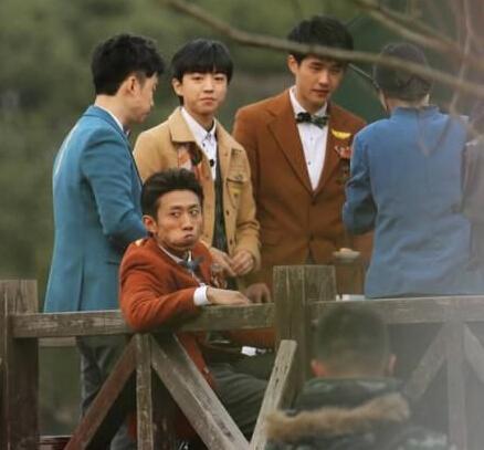 跟刘昊然相比张一山董子健矮到没朋友,那么王俊凯到底有多高? 跟刘昊然相比张一山董子健矮到没朋友,那么王俊凯到底有多高?