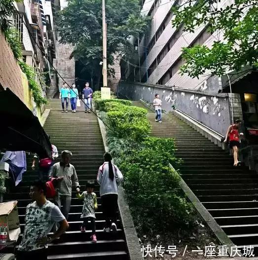 知道重庆为什么会成为抖音上的网红城市吗？看完这个帖子就晓得了