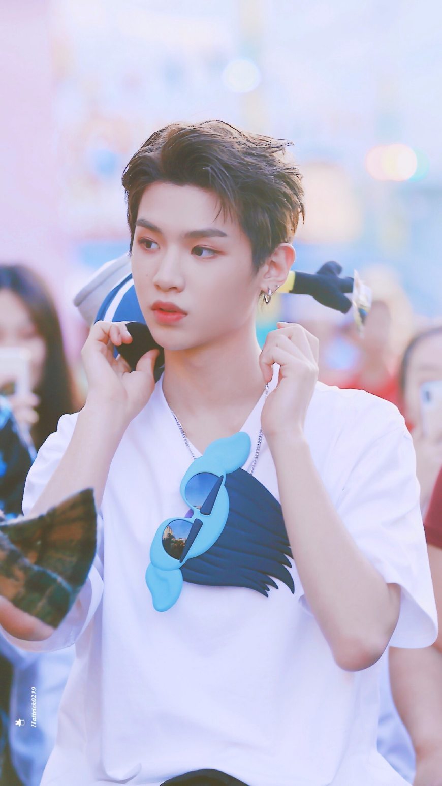 Ninepercent组合美国的大合影,蔡徐坤朱正廷颜