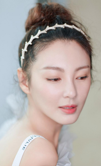 等外卖小哥两个多小时,被对方叫大姐,张雨绮仍