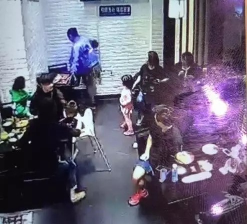 【转】北京时间 与男朋友闹别扭 女大学生脚踹4岁女童出气 - 妙康居士 - 妙康居士~晴樵雪读的博客 【转】北京时间 与男朋友闹别扭 女大学生脚踹4岁女童出气 - 妙康居士 - 妙康居士~晴樵雪读的博客