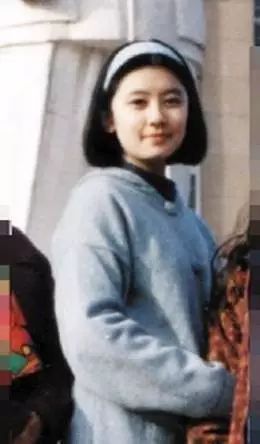 44岁贾静雯再办婚礼，曾替父还债错爱渣男，终于等到幸福来敲门