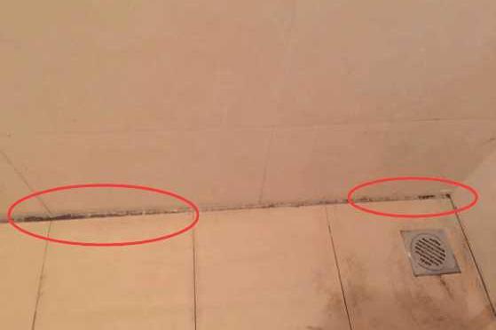 卫生间瓷砖贴的太难看,师傅说只能这样处理,在