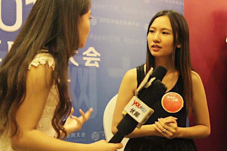 手机品牌壁纸大全 t01451a9bef8bfd2546.jpg?size=960x640