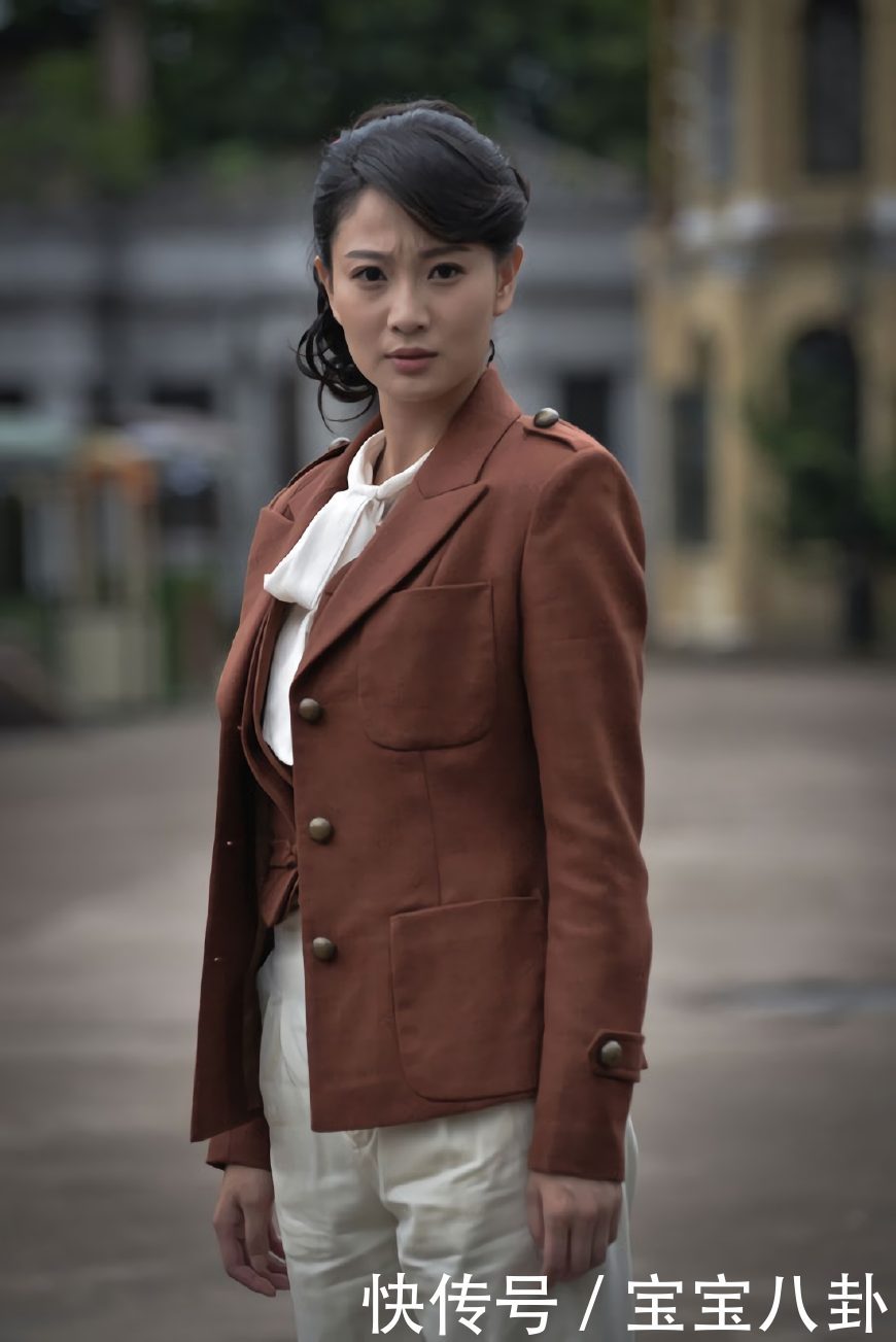 军人的侯梦莎,真的是美丽警花