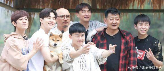 《向往的生活2》嘉宾手写留言,戚薇的字不一般