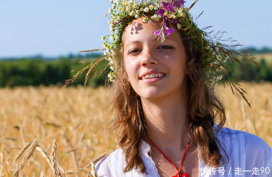 你觉得俄罗斯女孩来到中国,有什么工作适合她