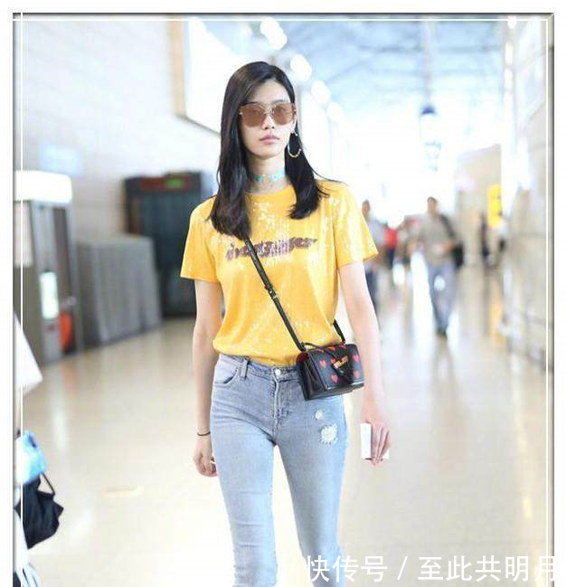 奚梦瑶真是拼了,为秀腿穿健美裤现机场,网友背