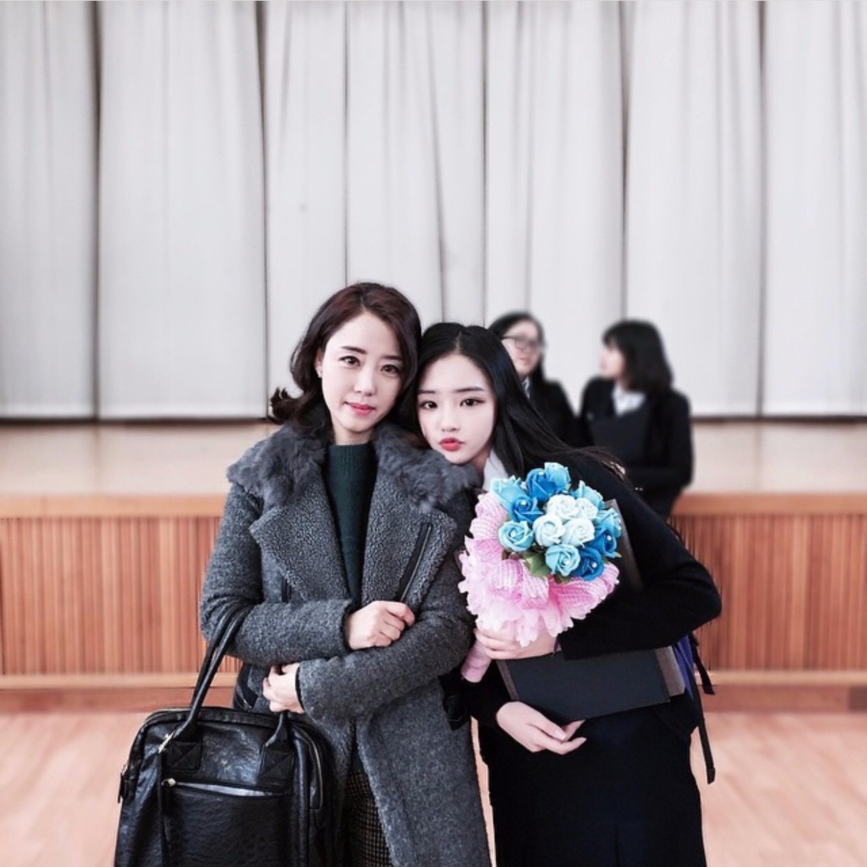 惊呆!史上最美天然母女,颜值逆天似姐妹! 惊呆!史上最美天然母女,颜值逆天似姐妹!