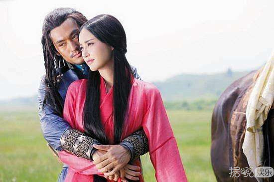 说高云翔有桃花劫，黄晓明有财务危机，这位女神婆什么来历？