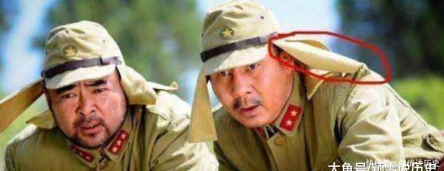 日军为什么在帽子上加两块布?中国知名专家:日