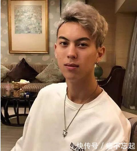 56岁李玲玉近照,二婚嫁犹太人被独宠6年,如今