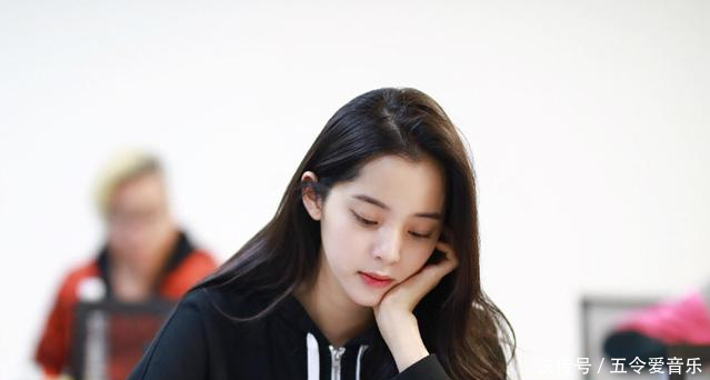 王源拍摄《大主宰》遇困难难以克服,大赞女主