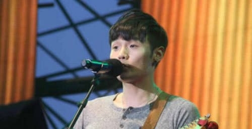 李荣浩为女友写的这首歌,让多少异地恋的朋友