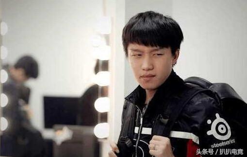 LOL:厂长一年一换ID 新ID曝光,今年不是8酱而