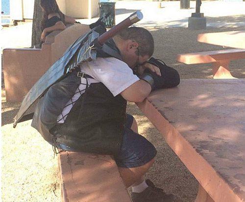 搞笑趣图段子:曾梦想仗剑走天涯,可惜半路睡着了