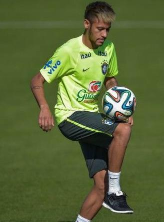 论足球基础中颠球的重要性