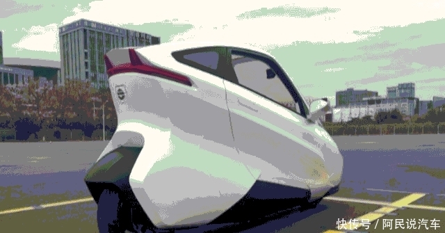 中国特大突破: 首创两轮电动汽车, 续航400公里