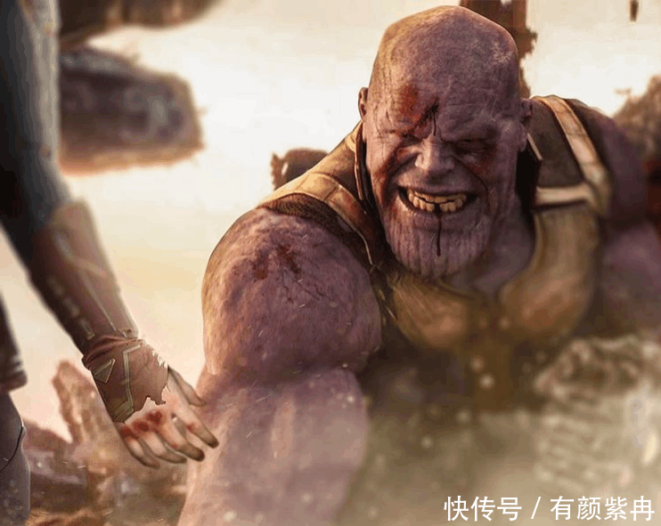 《复联4》曝最新概念海报, 惊奇队长重伤灭霸