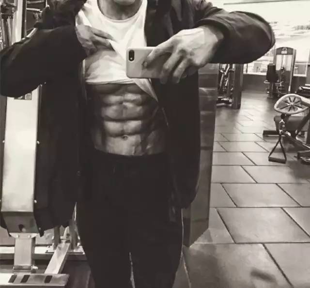 中国的肌肉一哥!用实力压倒欧美肌肉男!