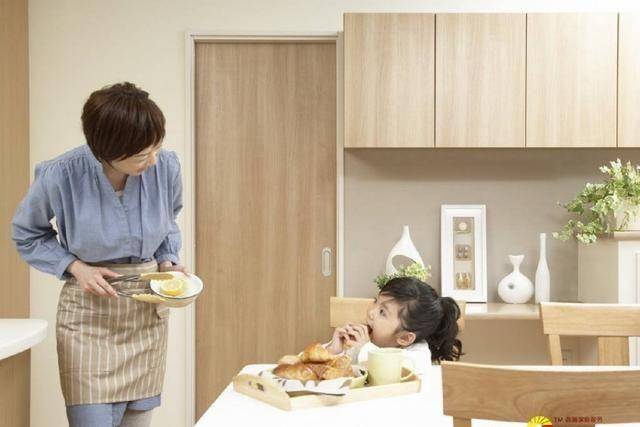 前夫家嫌我不孕逼我离婚,两年后我嫁了城里老公,前夫追着求复婚