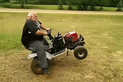 搞笑gif:和我有啥关系,我太委屈了