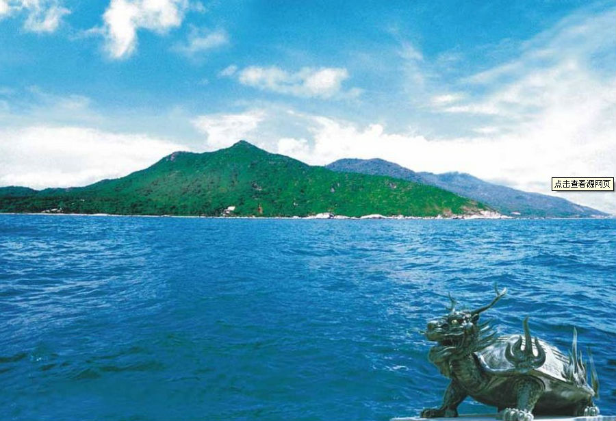 大小洞天风景区以其秀丽的海景,山景和石景号称琼崖第一山水名胜.