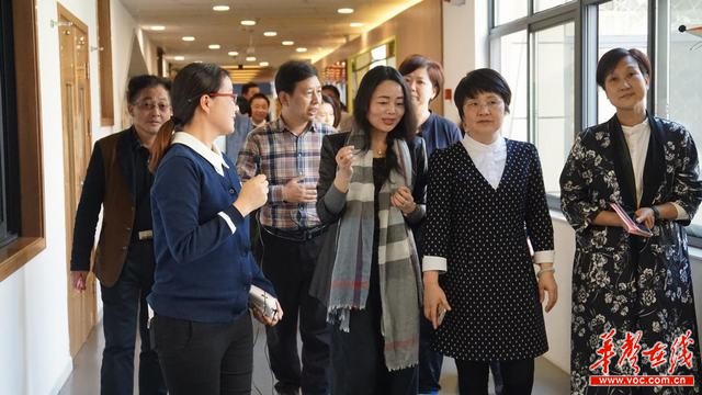 长沙天心区常委、政协主席夏艳兰带队调研民办