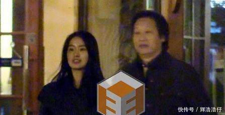 新晋冯女郎杨采钰与陈金飞当街热吻再曝恋情,