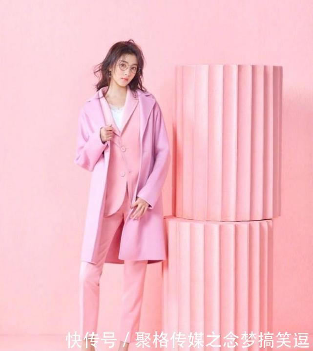 关晓彤5种风格写真:图1活泼,图3清爽,图5鹿晗看