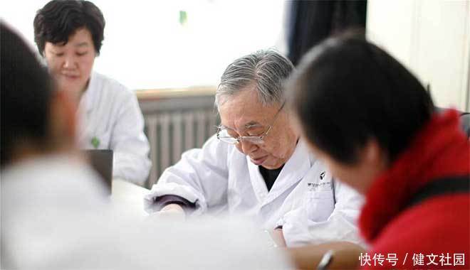 春季湿疹高发?专家来支招,教你一招断根