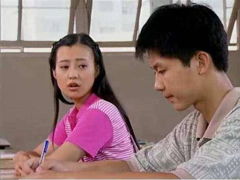 1997年的《十七岁不哭》开始,李晨就是风靡全国的青春偶像了,那火的