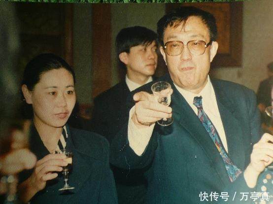 热爱足球的明星张国强因球进入娱乐圈,他和妻