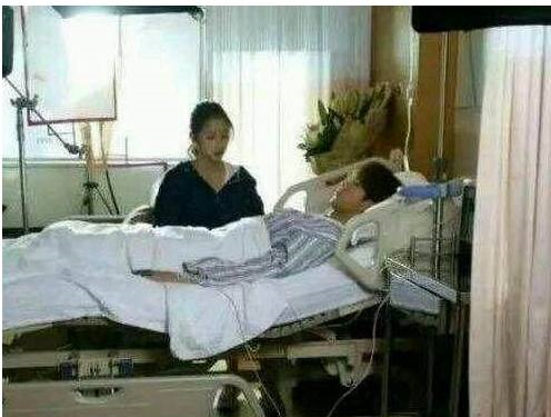 《甜蜜暴击》定档,吻照、床照、婚纱照全有,这