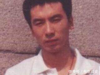 他是东北黑社会老大,当地公安不敢抓他,中央领导直接调兵逮捕