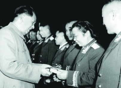 此人是开国将军中唯一的女性,老公是开国上将