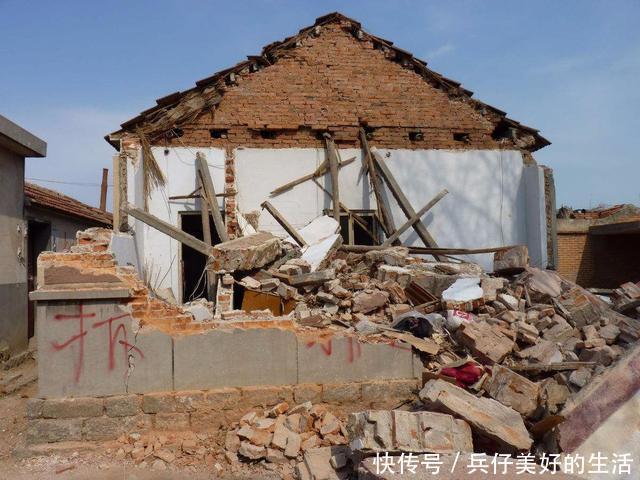 婆婆:离婚可以,净身出户!我:拆迁分的房子不要,自己买的必须