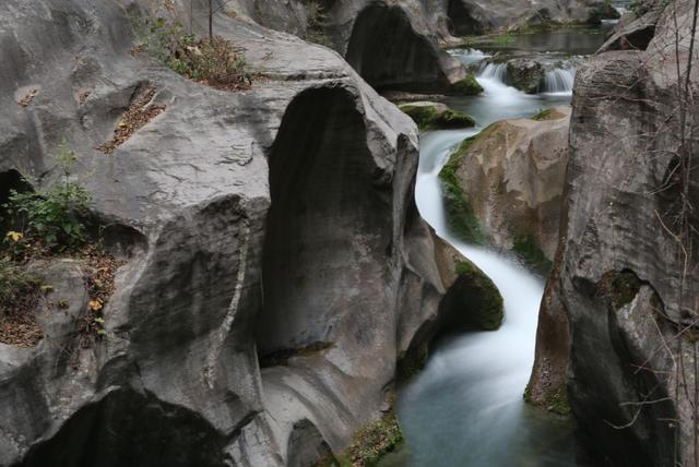 太行山大峡谷:风平浪静涛阵阵,夜阑人静泉叮咚