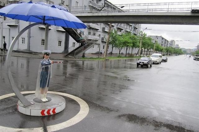 去朝鲜旅游,打电话很奢侈:四百块一张电话卡,两