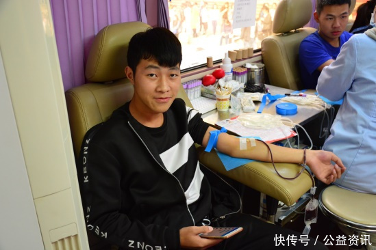 人科学子在行动 -重人科青协开展无偿献血活动