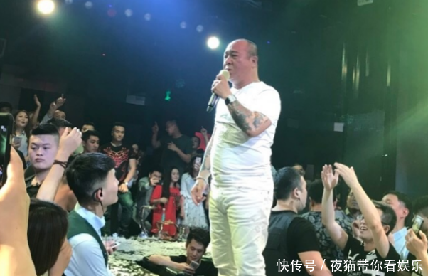 《古惑仔》大B哥人气已不敌内地网红,还好有个