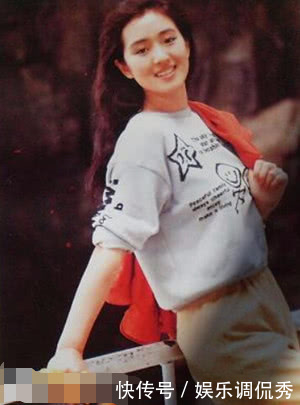 女星年轻时照片,王祖贤李嘉欣美哭,邱淑贞性感