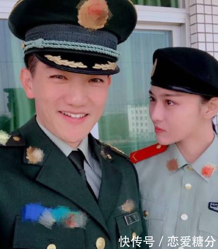 张馨予最美军装杀,迷倒一片宅男,何捷:糟糕,心