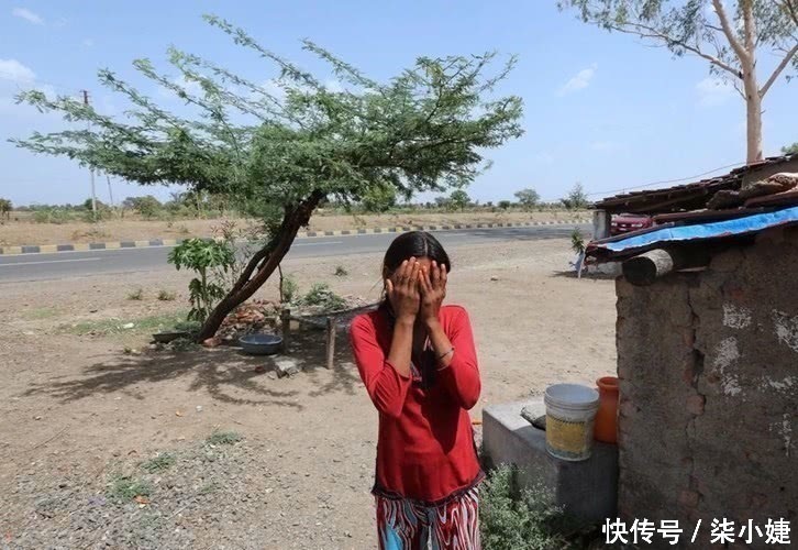 印度公路边悲惨的性工作者,她们都是家中的长女