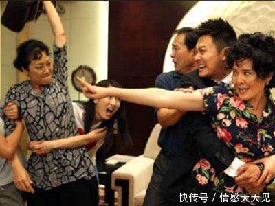 初次带女友上门,嫂子一见就抓着她打,得知缘由我立马报警