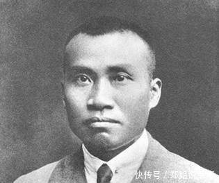 军功不如林彪,彭德怀,治国能力比不了周总理,为何他能够长期与