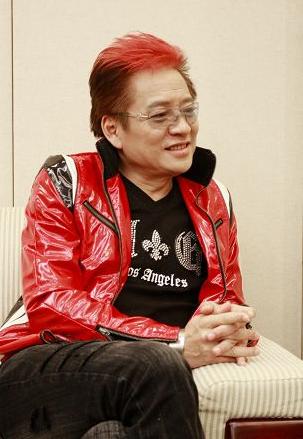 高凌风见邓丽君紧张得主持时喘气,琼瑶献计他